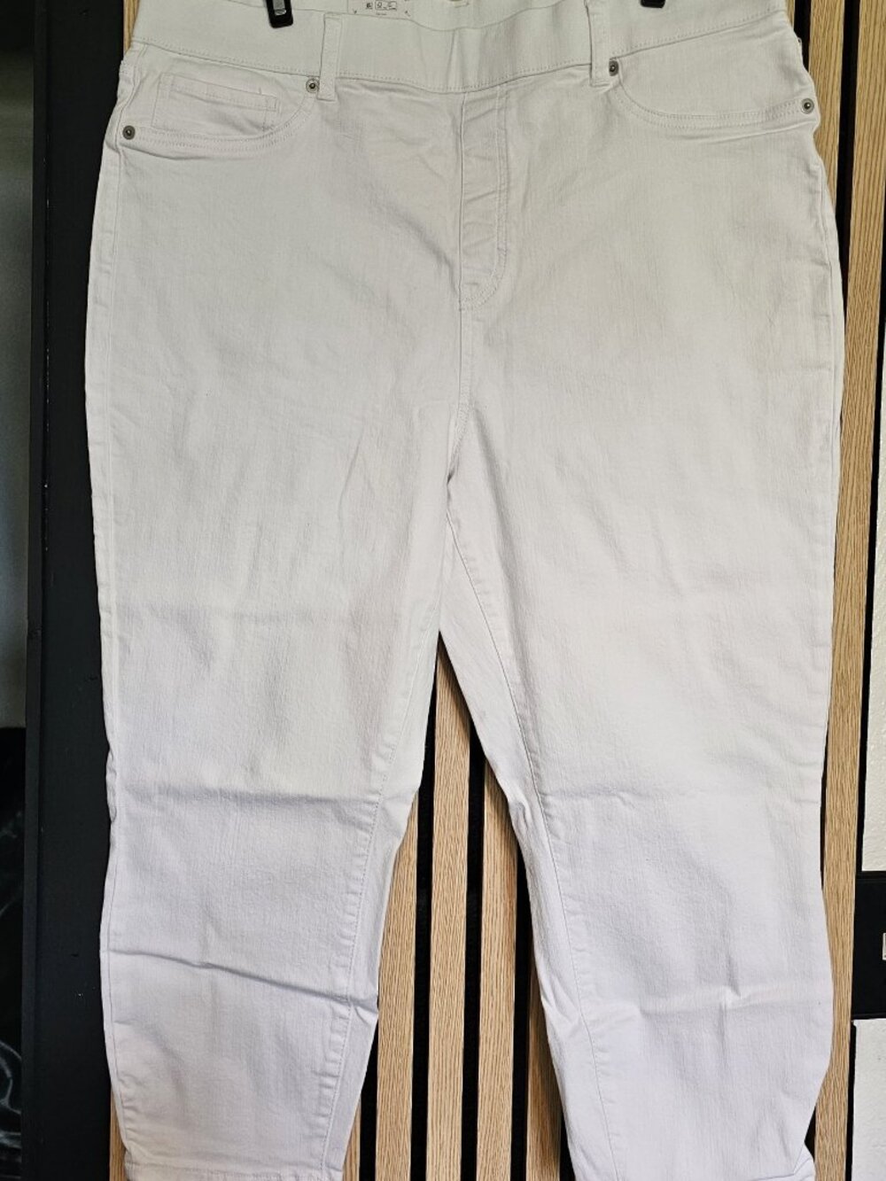Time and Tru White Capri Pants XL 16-18 New with Tags